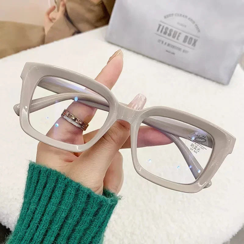 Women Anti Blue Light Glasses Oversized Frame Vintage Glasses Computer Eyewear Full Frame Transparent Eye Protection Eyepiece