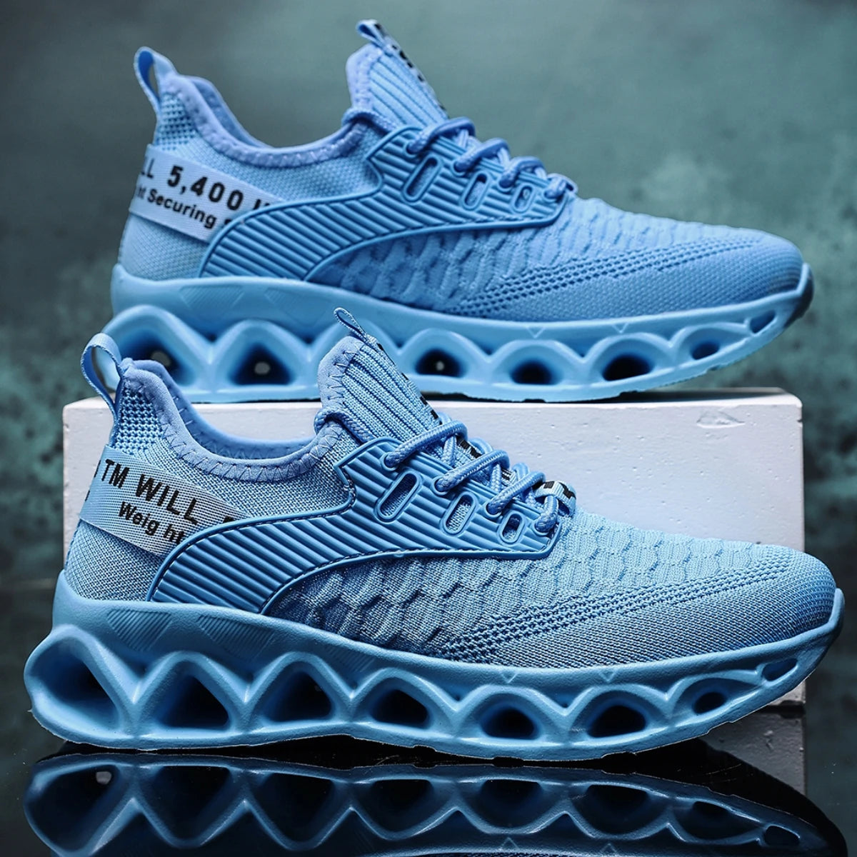 Flying woven men's shoes 2025 new summer breathable mesh sports and leisure running soft bottom Joker travel small white tide sh