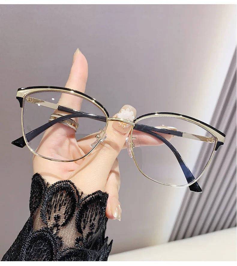 Photo-sensitive Color-changing Anti-blue Light Nearsighted Glasses For Women With Large Frames 015
