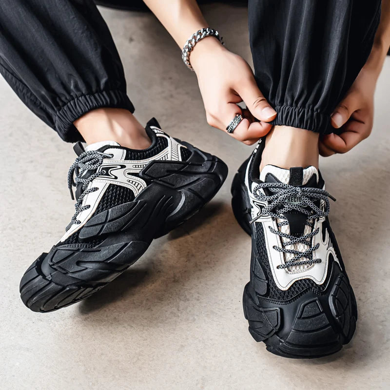 Mesh breathable flying knitted men's shoes versatile fashion street shooting Internet celebrity Korean version thick-sole shoes